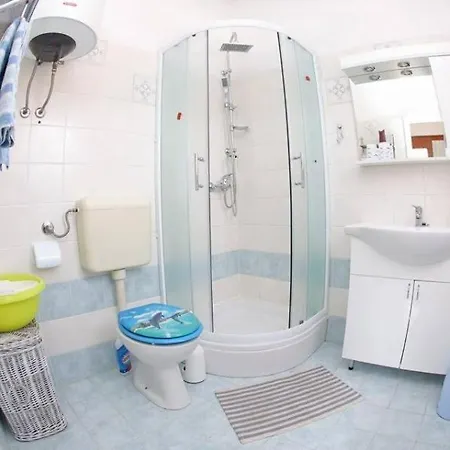 In With Sea View, Terrace, Air Conditioning, Wifi Apartman *