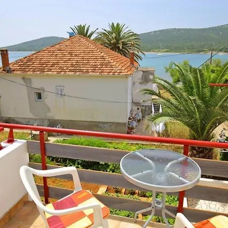 In With Sea View, Terrace, Air Conditioning, Wifi * Ist