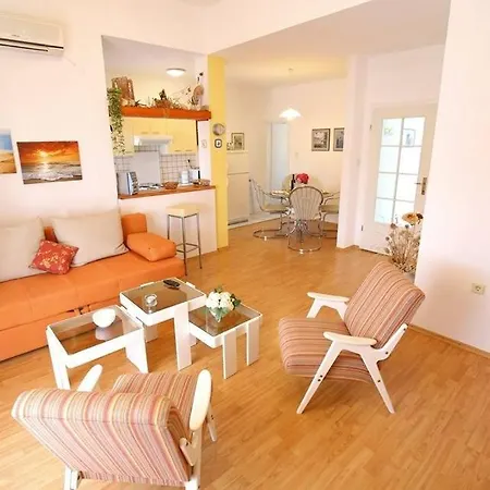 In With Sea View, Terrace, Air Conditioning, Wifi * Ist