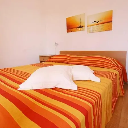In With Sea View, Terrace, Air Conditioning, Wifi Ist